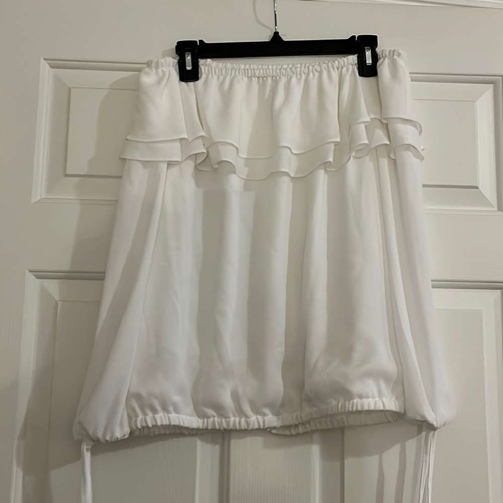 Woman’s Michael Kors Off the Shoulder Blouse Size S